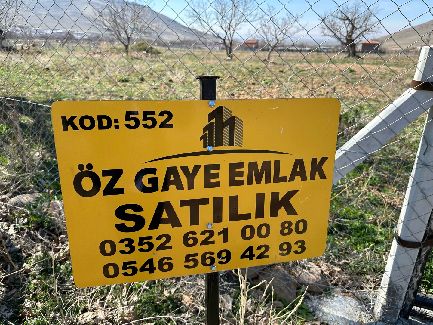 KAYSERİ DEVELİ ZİLE MAHALLESİ KARAMANÇALISI MEVKİİNDE SATILIK HOBİ BAHÇESİ